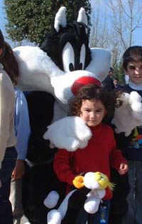�L�����N�^�[�ƈꏏ�Ɏʐ^�B
