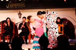 先生、相田照恵さんとSARA